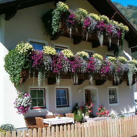 Pensjonat Haus Erna Rauris