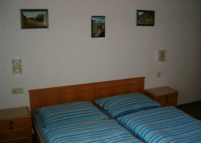 Haus Erna Раурис